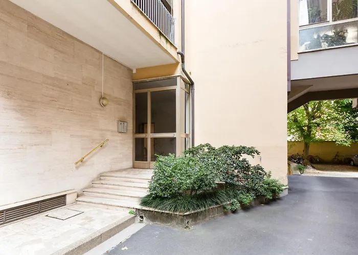 Piazza Oberdan Patio Apartment